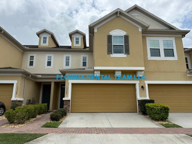 property at 13504 Fountainbleau Dr