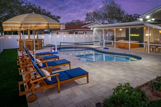 9414 Laura Anne Dr in Seminole, FL - Building Photo - Building Photo