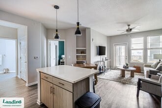 1431 Dixie Hwy, Unit 1-1328 in Covington, KY - Building Photo - Building Photo