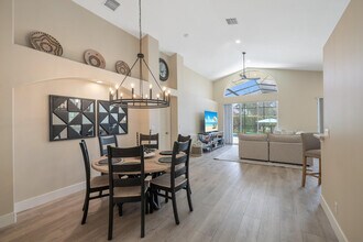 1506 SE Holyrood Ln in Port St. Lucie, FL - Building Photo - Building Photo