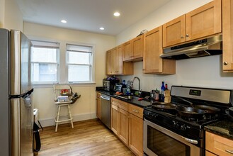 229 Chestnut Hill Ave, Unit 2 in Boston, MA - Building Photo - Building Photo