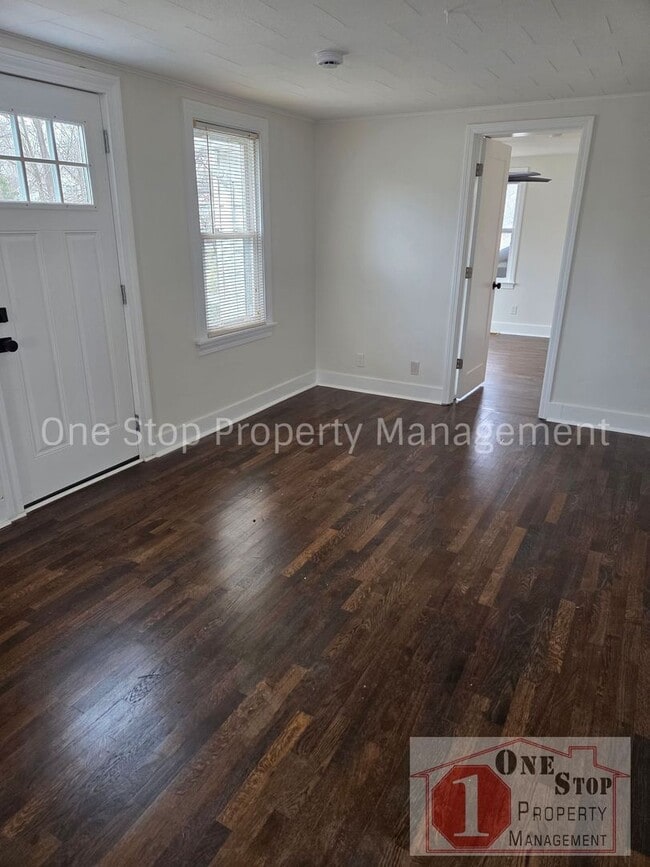 1926 S Hardy Ave in Independence, MO - Building Photo - Building Photo