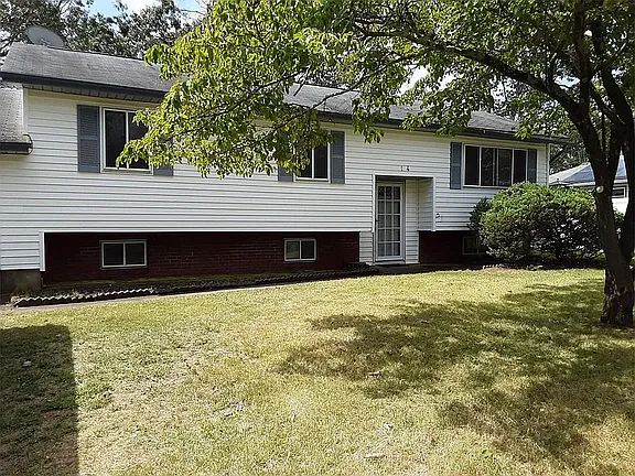 14 hori in Browns Mills, NJ - Building Photo