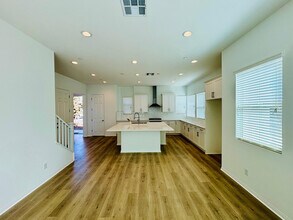 27366 Hyland Ct in Valencia, CA - Building Photo - Building Photo
