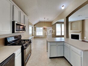 409 Crimson Coast Dr in League City, TX - Foto de edificio - Building Photo