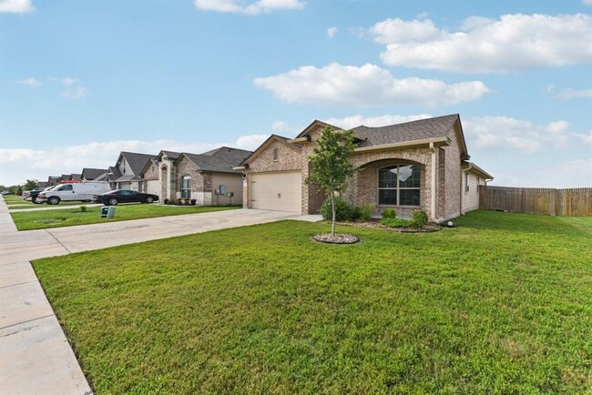 133 Nathaniel Dr in Taylor, TX - Building Photo - Building Photo