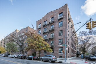 687 W 204th St in New York, NY - Building Photo - Building Photo