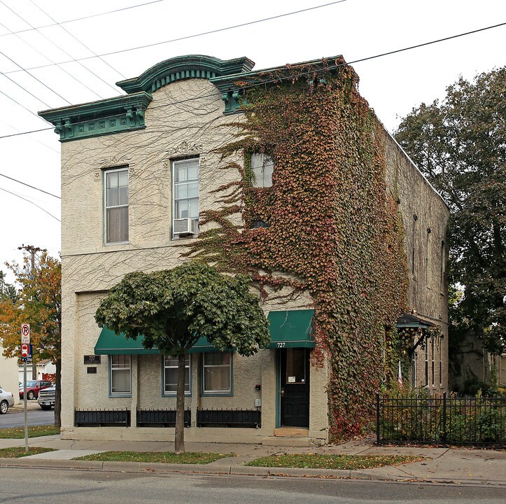 727 Randolph Ave in St. Paul, MN - Building Photo