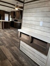 133 Lillian St in Conroe, TX - Foto de edificio - Building Photo