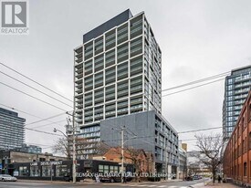 55 Ontario St in Toronto, ON - Building Photo