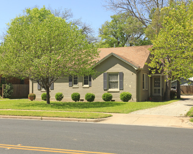 3804 Duval St in Austin, TX - Building Photo - Building Photo