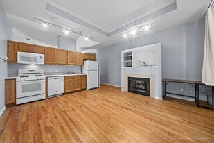 208 W Washington St, Unit 1503 in Chicago, IL - Building Photo