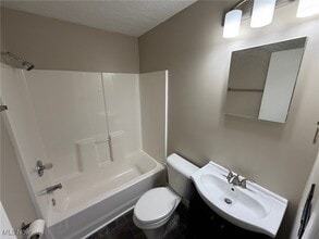 2465 Warren Pkwy in Twinsburg, OH - Building Photo - Building Photo