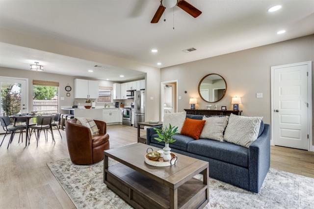 property at 926 Hillside Ln
