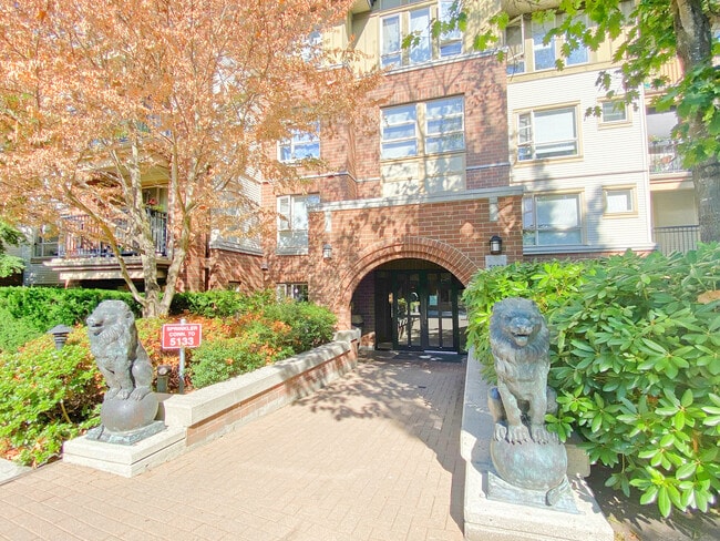 property at 5133 Garden City Rd