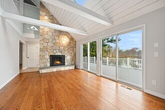 144 W Norwalk Rd in Norwalk, CT - Building Photo - Building Photo