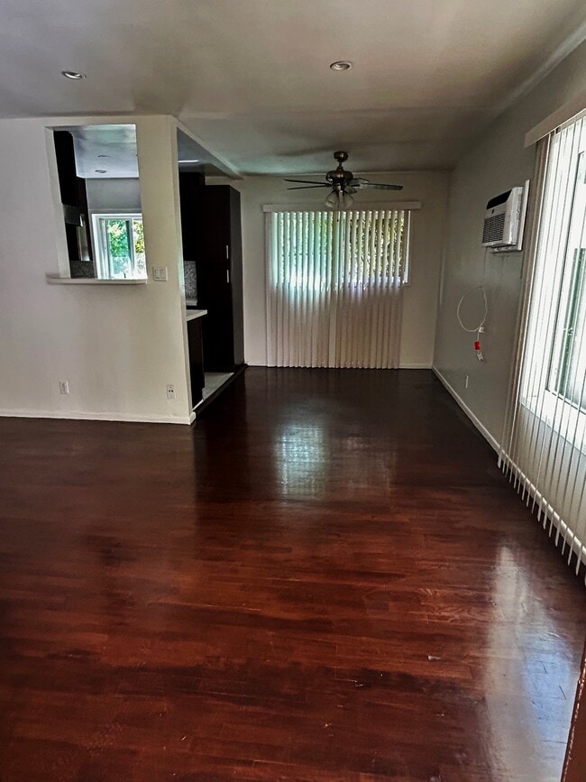 1231 N Formosa Ave, Unit 10