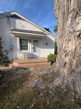 38 Cherry Ln in Durham, CT - Building Photo - Building Photo