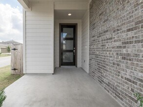 9101 Garnet Dr in Austin, TX - Building Photo - Building Photo