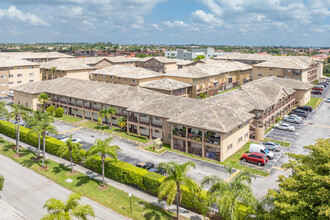 Grand Vista in Hialeah, FL - Building Photo - Building Photo