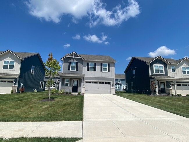 6698 Hawthorne Dr in McCordsville, IN - Building Photo - Building Photo