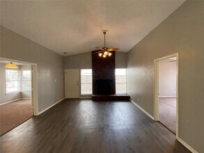1722 Carrington Dr in Red Oak, TX - Building Photo - Building Photo