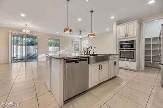 4625 E Beck Ln in Phoenix, AZ - Building Photo - Building Photo