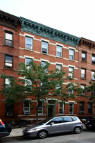 375 13th St Apartments