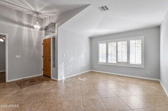 4728 E South Fork Dr in Phoenix, AZ - Building Photo - Building Photo