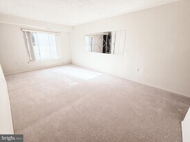 7716 Hanover Pkwy in Greenbelt, MD - Building Photo