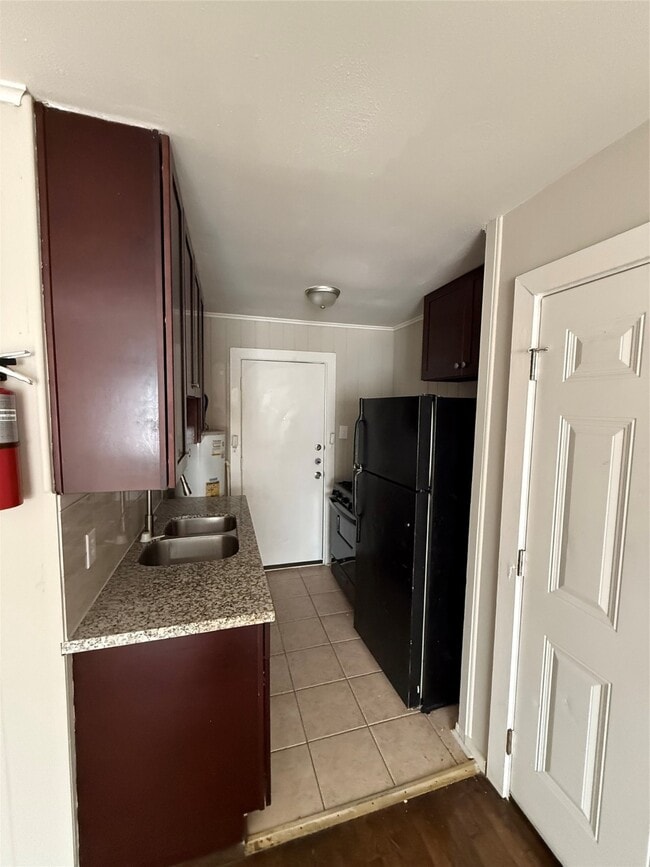 property at 5010 Ennis St