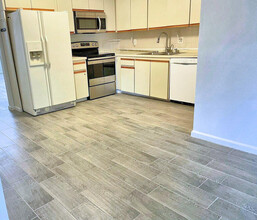 4755 Arthur St in Palm Beach Gardens, FL - Building Photo - Building Photo