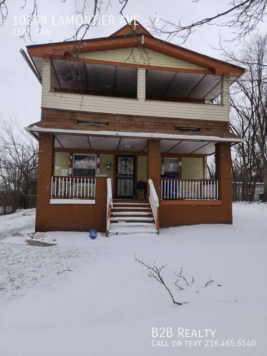 10309 Lamontier Ave in Cleveland, OH - Foto de edificio