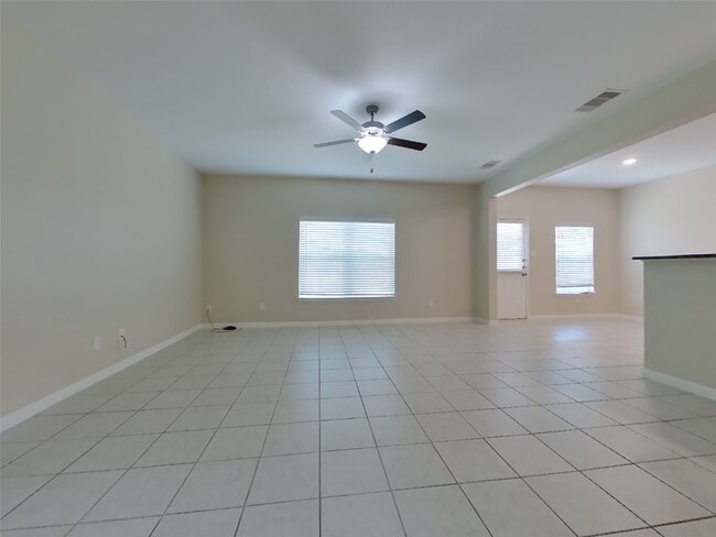 536 Red Dusk Paint Dr in La Marque, TX - Foto de edificio - Building Photo