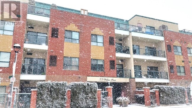 33 Wallace St in Vaughan, ON - Building Photo - Building Photo