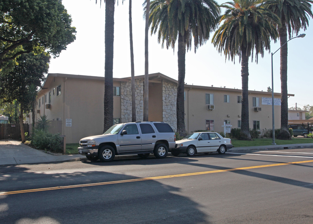 420 N Church St in Lodi, CA - Building Photo