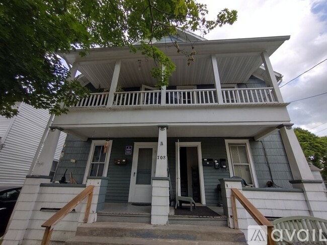 708 Linden Pl, Unit Upstairs