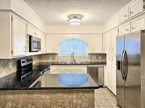 4414 Gardendale Dr in Houston, TX - Building Photo - Building Photo