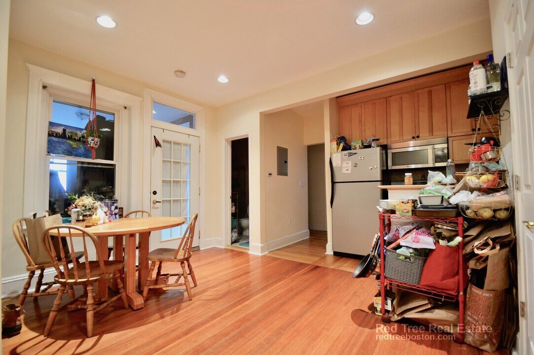 191 Winthrop Rd, Unit 2 in Brookline, MA - Foto de edificio