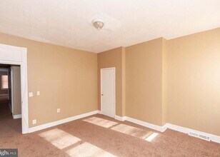 2458 W Baltimore St in Baltimore, MD - Building Photo - Building Photo