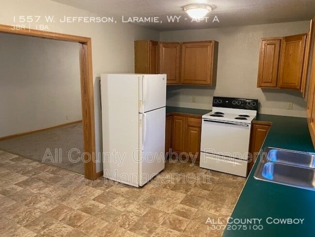 property at 1557 W Jefferson St