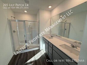 205 Lily Patch Ln in Smithfield, NC - Building Photo - Building Photo