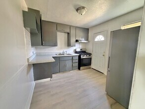 3705 SW 41st St in Oklahoma City, OK - Building Photo - Building Photo