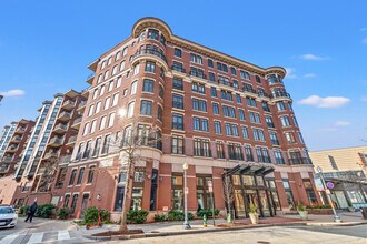 1390 Kenyon St NW, Unit 706 in Washington, DC - Building Photo - Building Photo