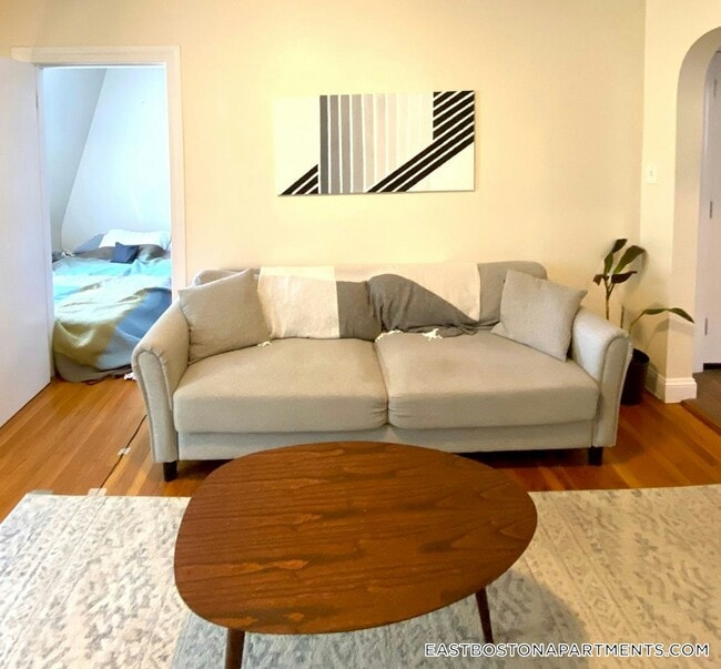 234 Lexington St