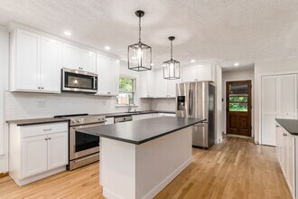 4397 Limerick Ln in Dublin, OH - Foto de edificio - Building Photo