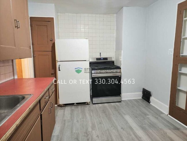 1628 E Market St in Akron, OH - Building Photo - Building Photo