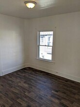 553 SE Rice Ave in Roseburg, OR - Building Photo - Building Photo