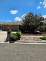 651 Purple Sage Dr in Seguin, TX - Building Photo