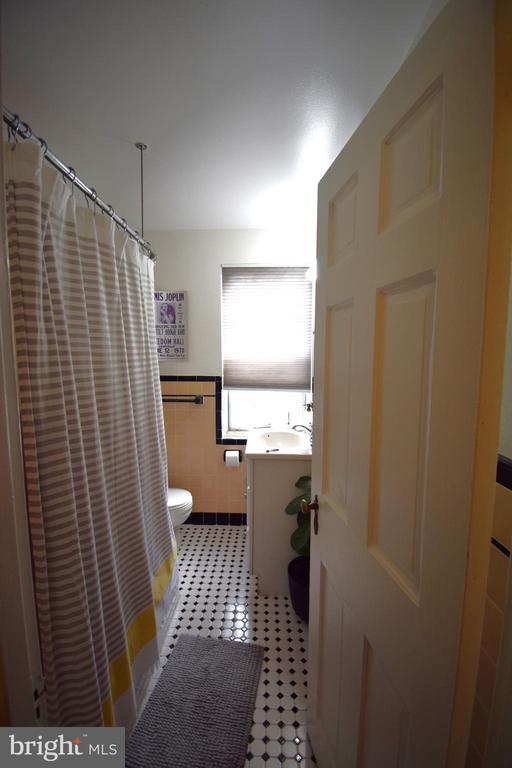 115 E Glebe Rd in Alexandria, VA - Building Photo - Building Photo